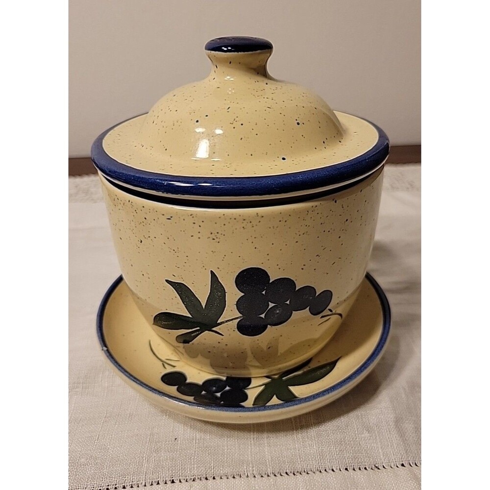 Claytan Stoneware Ginger / Garlic Lidded Canister & Grater Plate - Picture 2 of 8